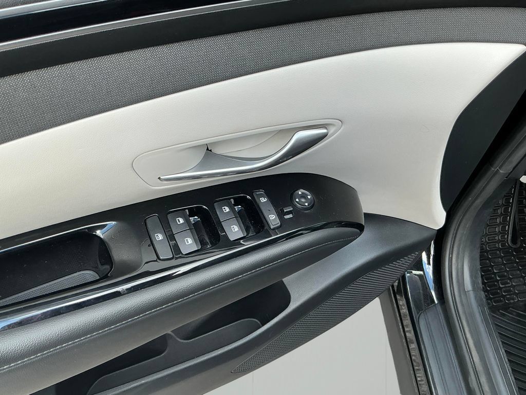 Used 2022 Hyundai Tucson Limited FWD image 14