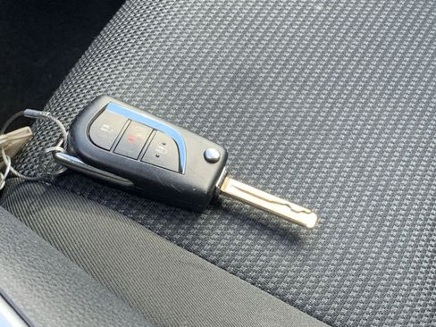 Used 2025 Toyota RAV4 LE image 22