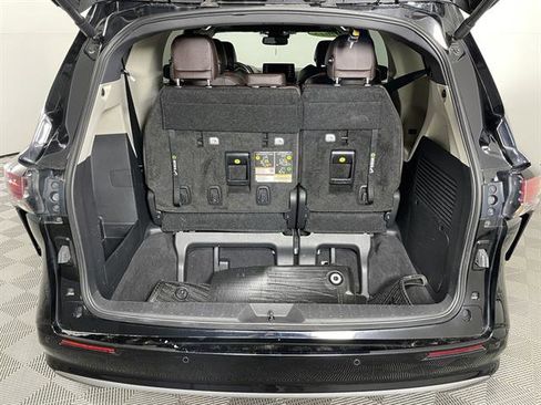 Certified 2023 Toyota Sienna Platinum image 21