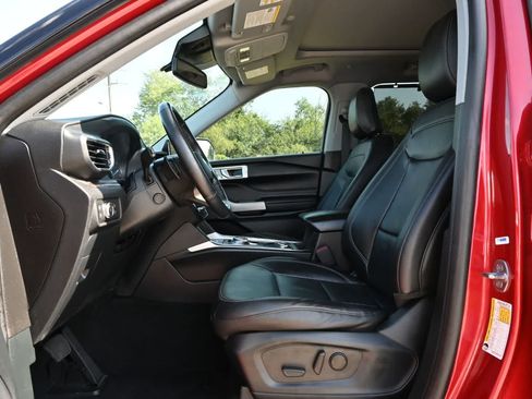 Used 2021 Ford Explorer Limited w/ Hybrid Equipment Group 310A AWD/4WD image 16