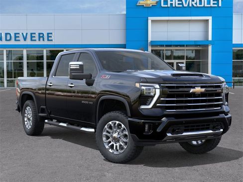 New 2026 Chevrolet Silverado 3500 LT w/ Z71 Chrome Sport Edition image 7