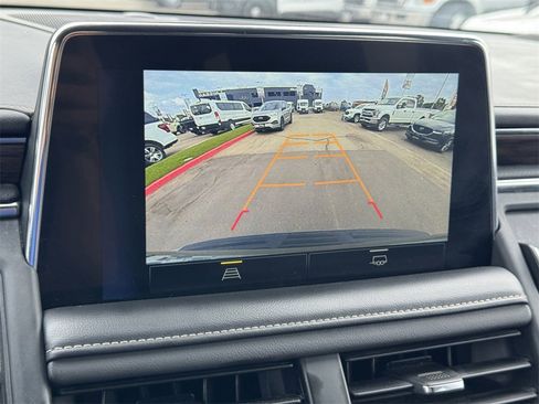 Used 2023 Chevrolet Suburban Premier image 14