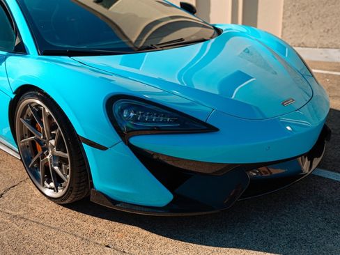 Used 2017 McLaren 570S image 4