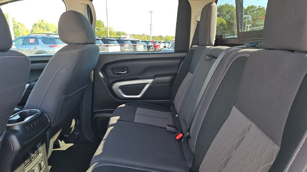Certified 2024 Nissan Titan SV w/ SV Convenience Package RWD image 7