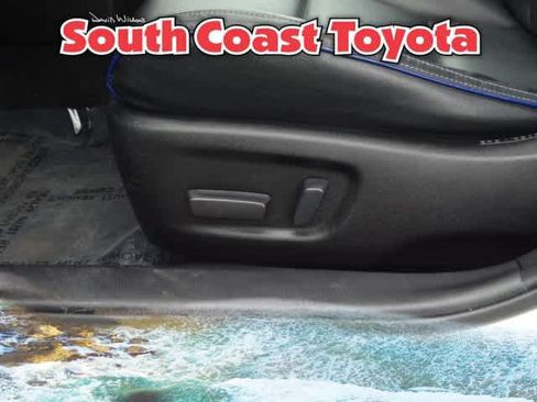 Used 2018 Toyota Corolla XSE image 17