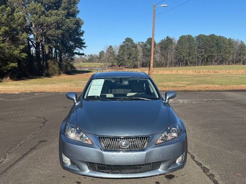 Used 2010 Lexus IS 250 image 3