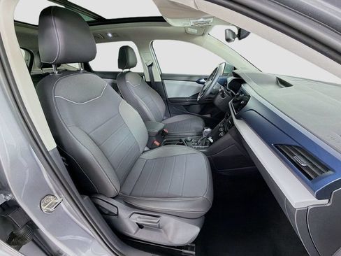 Used 2023 Volkswagen Taos SE w/ Panoramic Sunroof Package AWD/4WD image 28
