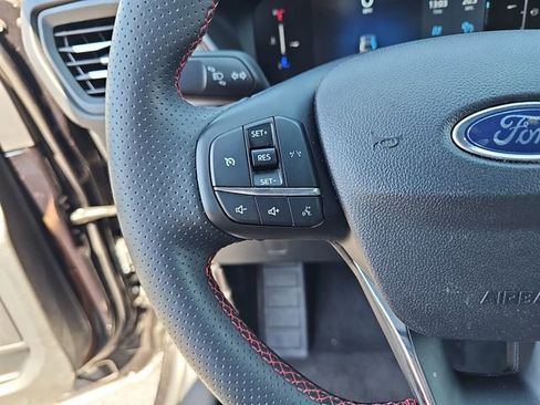 Used 2025 Ford Escape ST-Line AWD/4WD image 11