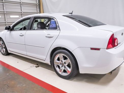 Used 2009 Chevrolet Malibu LT w/ Power Convenience Package FWD image 8