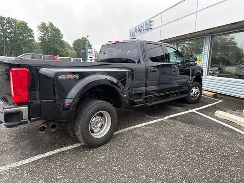Used 2024 Ford F350 XLT AWD/4WD image 3