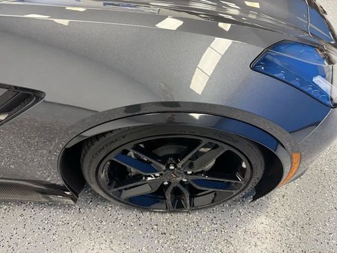 Used 2018 Chevrolet Corvette Stingray Coupe w/ Carbon Flash Badge Package RWD image 25
