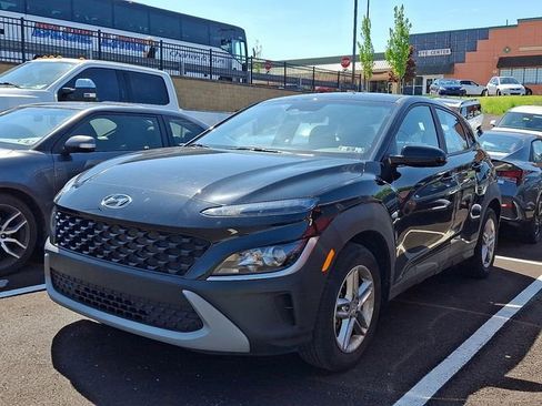 Used 2023 Hyundai Kona SE AWD/4WD image 3
