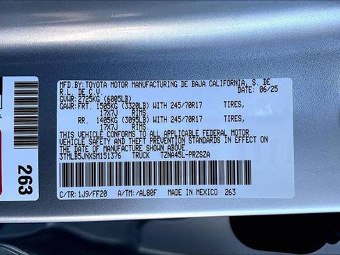 Certified 2025 Toyota Tacoma SR5 AWD/4WD image 36