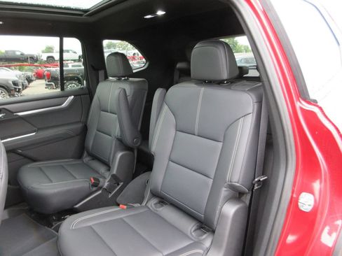 New 2027 GMC Acadia Elevation w/ Elevation Premium Package FWD image 10