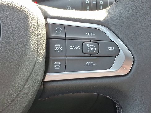 New 2026 Jeep Compass Limited image 10