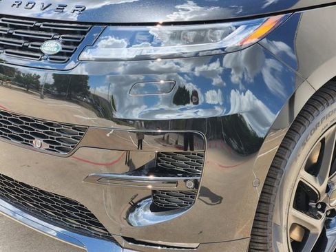 New 2026 Land Rover Range Rover Sport Dynamic SE image 5