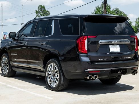 Used 2023 GMC Yukon Denali Ultimate AWD/4WD image 10