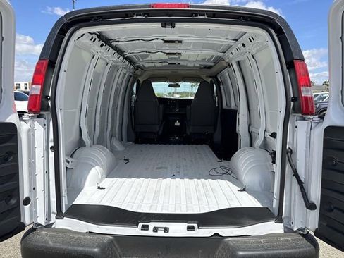 New 2026 GMC Savana 2500 w/ Driver Convenience Package image 21