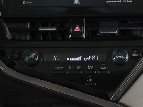 Used 2022 Toyota Camry XSE w/ Navigation Package image 20