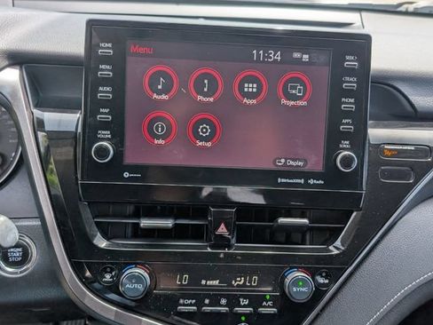 Used 2022 Toyota Camry XSE FWD image 19