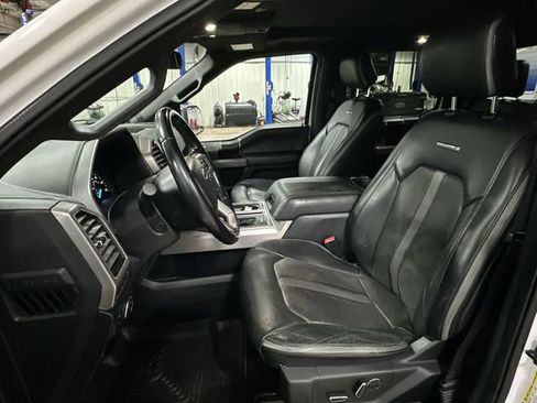 Used 2019 Ford F150 Platinum w/ Equipment Group 701A Luxury image 17