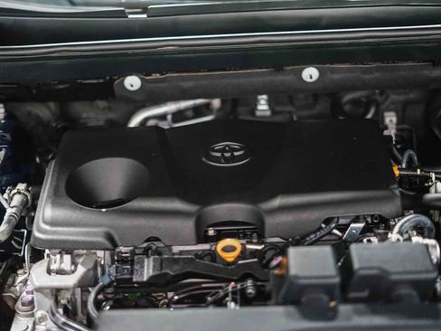 Certified 2024 Toyota RAV4 XLE FWD image 29