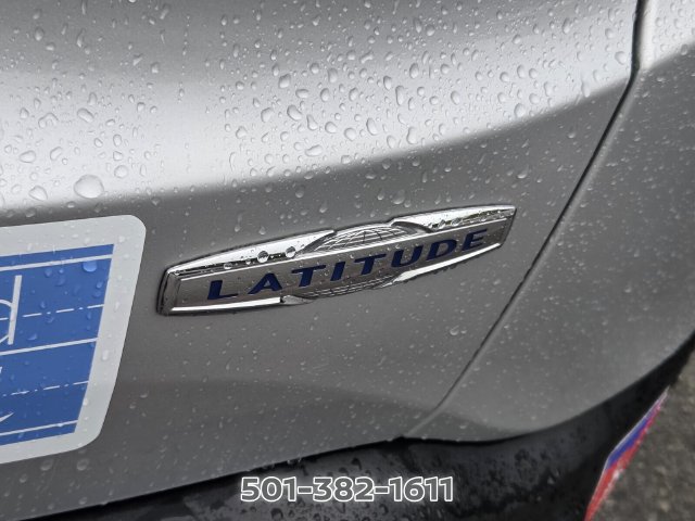 Used 2018 Jeep Renegade Latitude w/ Cold Weather Group AWD/4WD image 11