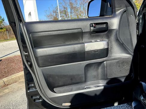 Used 2019 Toyota Sequoia TRD Sport image 21