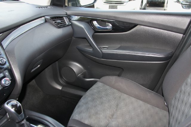 Used 2020 Nissan Rogue Sport SV AWD/4WD image 28