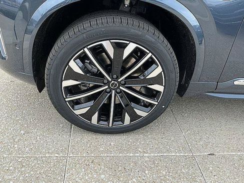 New 2026 Volvo XC90 T8 Ultra w/ Lounge Package AWD/4WD image 12