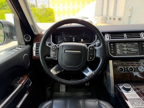 Used 2015 Land Rover Range Rover Supercharged AWD/4WD image 17