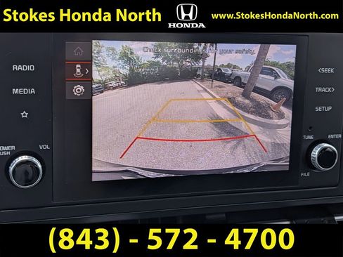 Used 2023 Kia Carnival LX FWD image 24