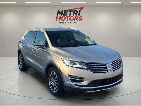 Used 2017 Lincoln MKC Reserve image 6