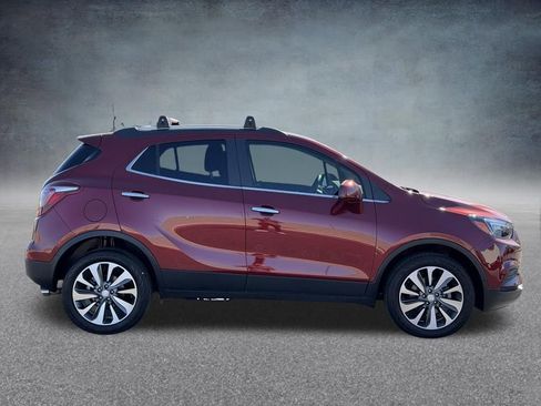 Used 2022 Buick Encore Preferred w/ Safety Package II AWD/4WD image 2