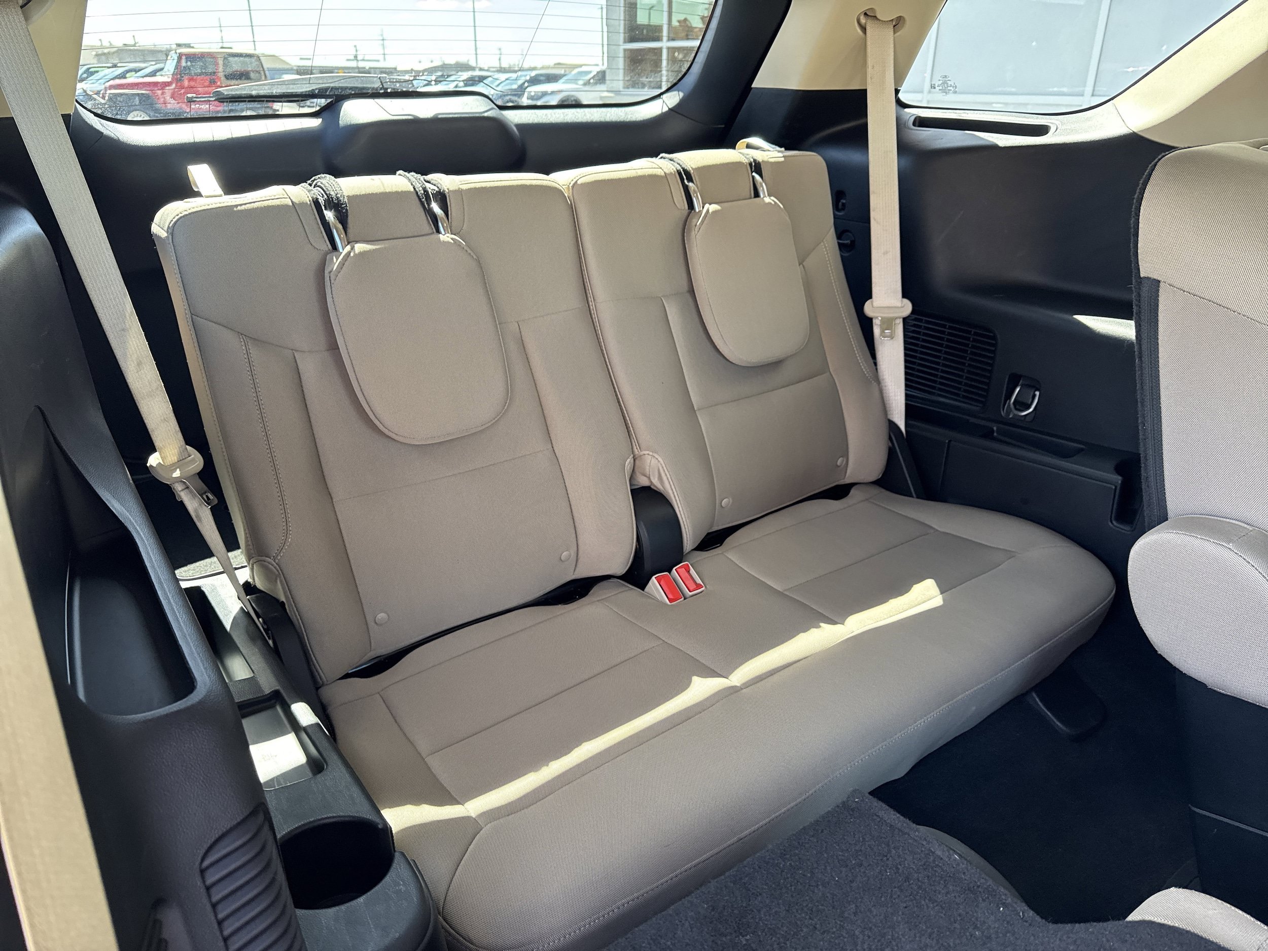 Used 2023 Ford Explorer XLT AWD/4WD image 14