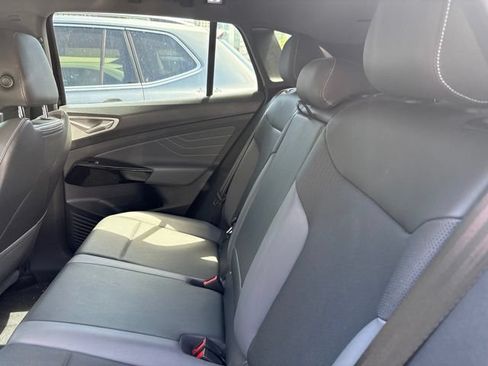Used 2023 Volkswagen ID.4 S RWD image 8