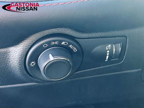 Used 2024 Dodge Durango GT image 13