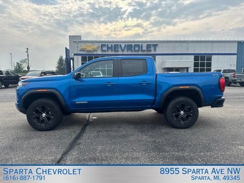 Used 2023 GMC Canyon Elevation w/ Elevation Premium Package AWD/4WD image 6