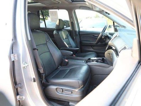 Used 2018 Honda Pilot Elite image 32