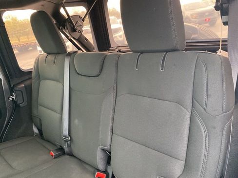 Used 2022 Jeep Wrangler Unlimited Sport image 33