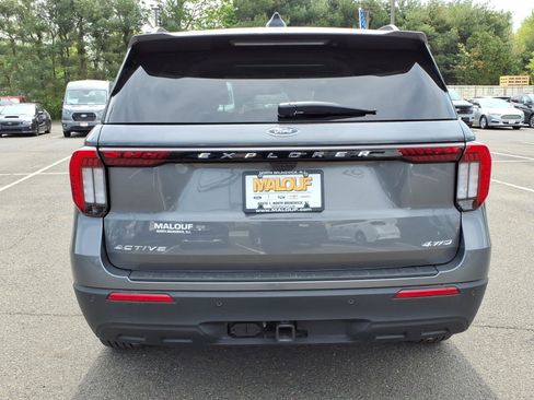 Used 2026 Ford Explorer Active AWD/4WD image 5