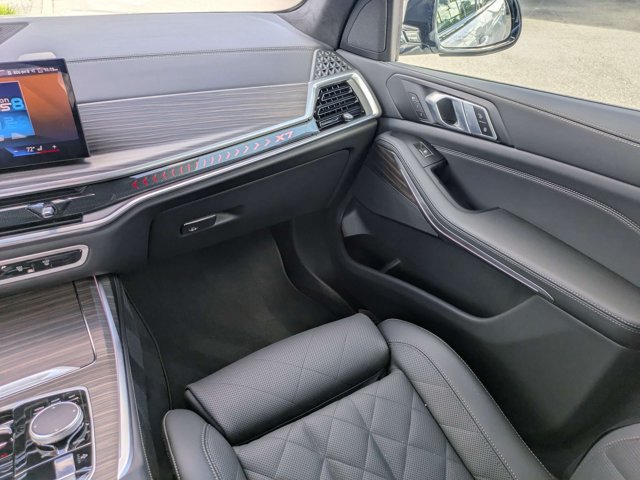 Used 2026 BMW X7 xDrive40i w/ M Sport Package AWD/4WD image 18