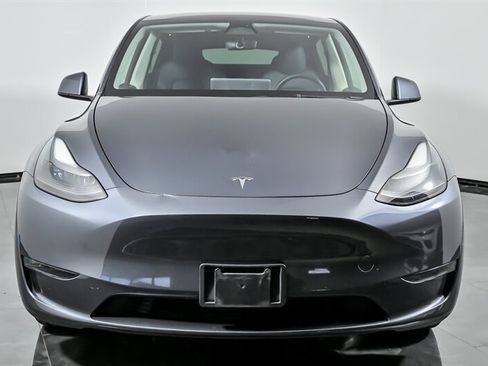 Used 2023 Tesla Model Y Long Range AWD/4WD image 4