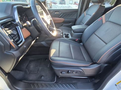 Used 2025 GMC Canyon AT4 w/ Technology Plus Package image 18