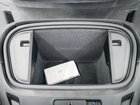 Used 2023 Porsche Taycan 4 Cross Turismo image 31