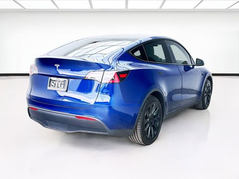 Used 2021 Tesla Model Y 2WD image 4