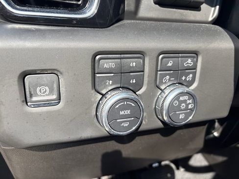Used 2025 GMC Sierra 2500 Denali Ultimate w/ Max Trailering Package AWD/4WD image 17