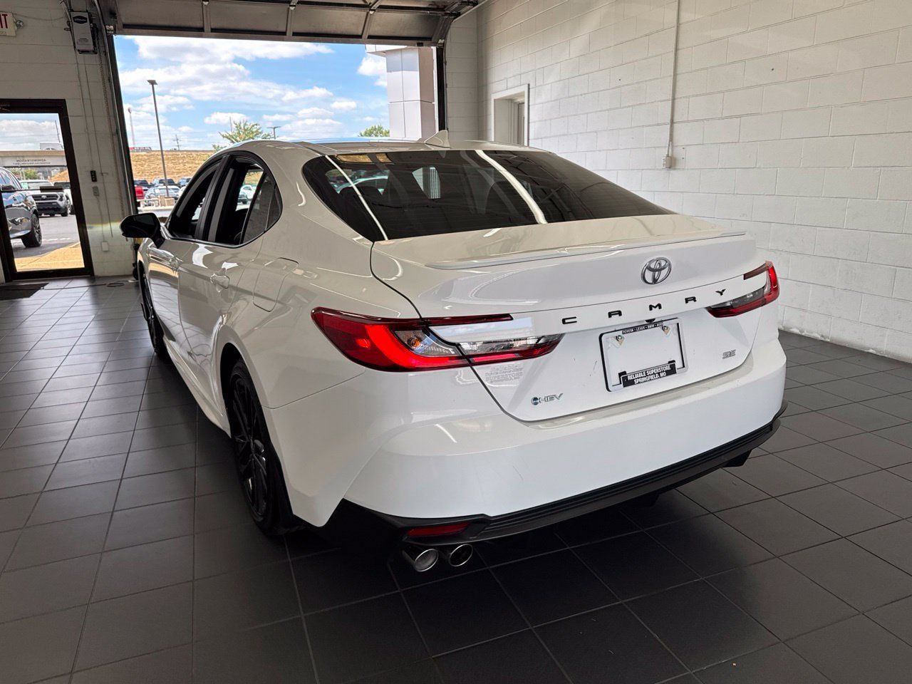 Used 2026 Toyota Camry SE w/ Multimedia Upgrade Package FWD image 6