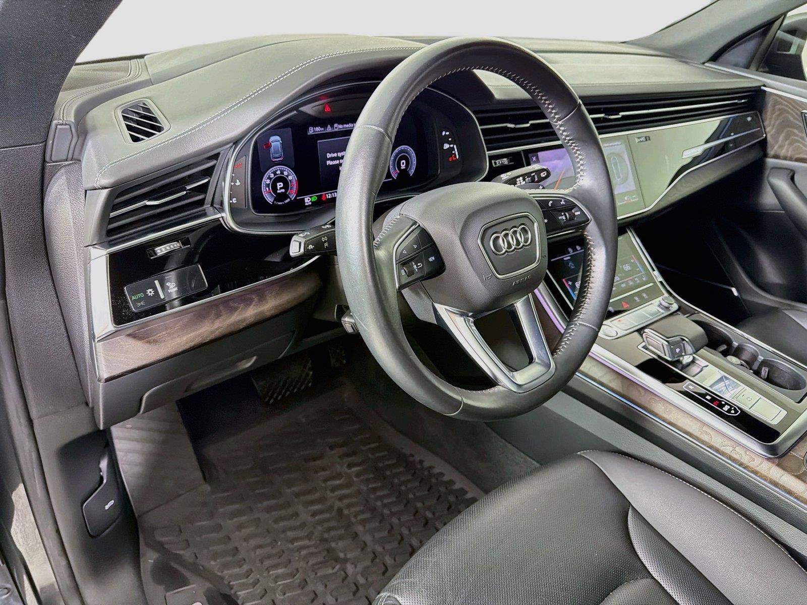 Used 2020 Audi Q8 Prestige w/ Prestige Package AWD/4WD image 9