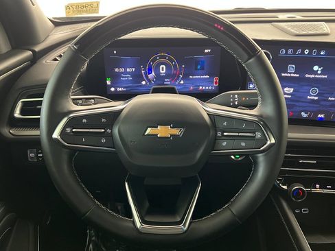 Used 2024 Chevrolet Traverse LT w/ Enhanced Driving Package FWD image 16